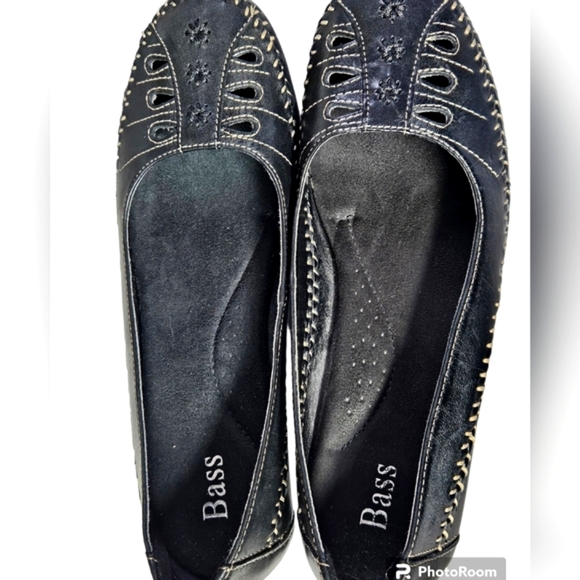 Bass Elena Womens Slip-on Leather Shoes, 9. Cutouts and Embroidery. - Picture 5 of 10